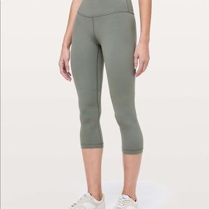 Lululemon Align Crop 21 in Sage Grey